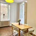 Historic Old Townhouse In Center Of Apartment