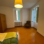 Historic Old Townhouse In Center Of Apartment *