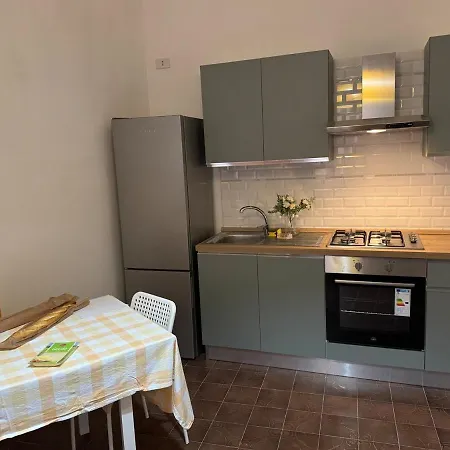 Historic Old Townhouse In Center Of Apartment Chieti