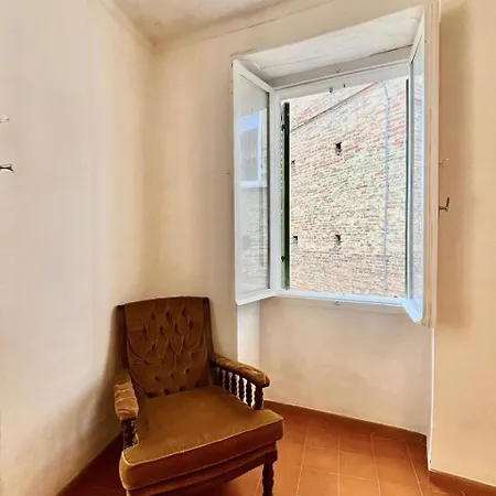 Historic Old Townhouse In Center Of * Chieti