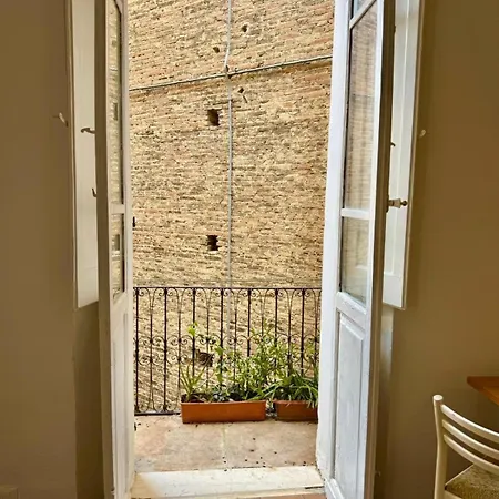 Historic Old Townhouse In Center Of * Chieti