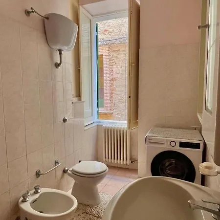 Historic Old Townhouse In Center Of Chieti
