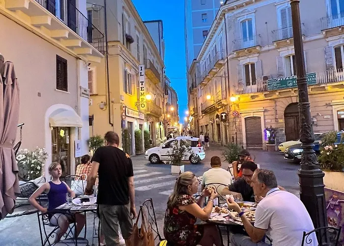 Historic Old Townhouse In Center Of Κιέτι