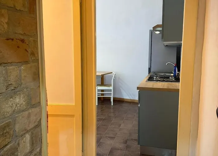 Historic Old Townhouse In Center Of Κιέτι