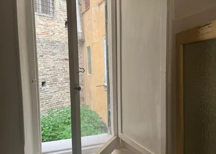 Historic Old Townhouse In Center Of Διαμέρισμα Κιέτι