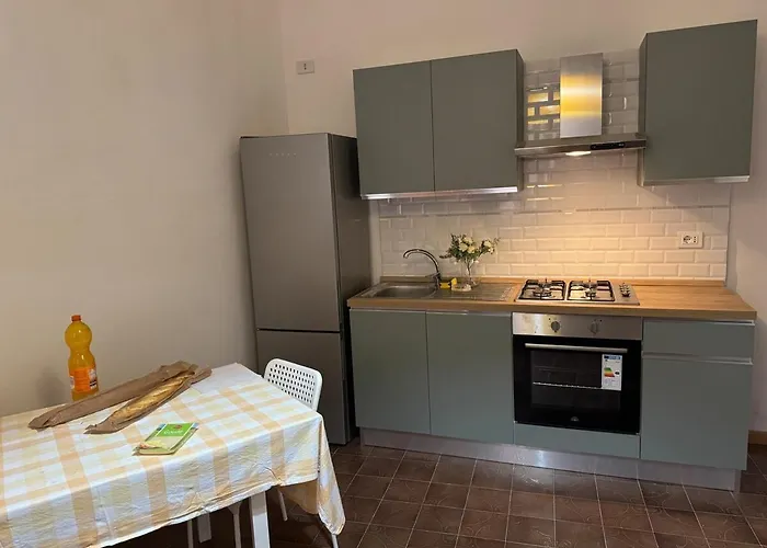 Historic Old Townhouse In Center Of Διαμέρισμα Κιέτι