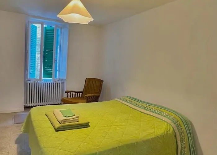 Historic Old Townhouse In Center Of Διαμέρισμα