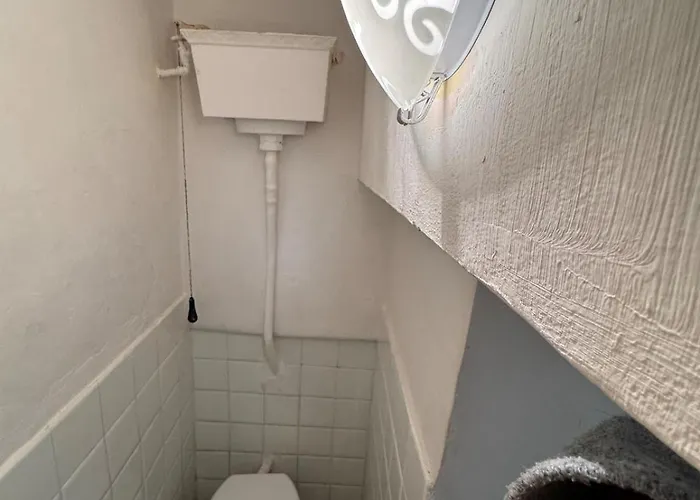 Historic Old Townhouse In Center Of Διαμέρισμα Κιέτι