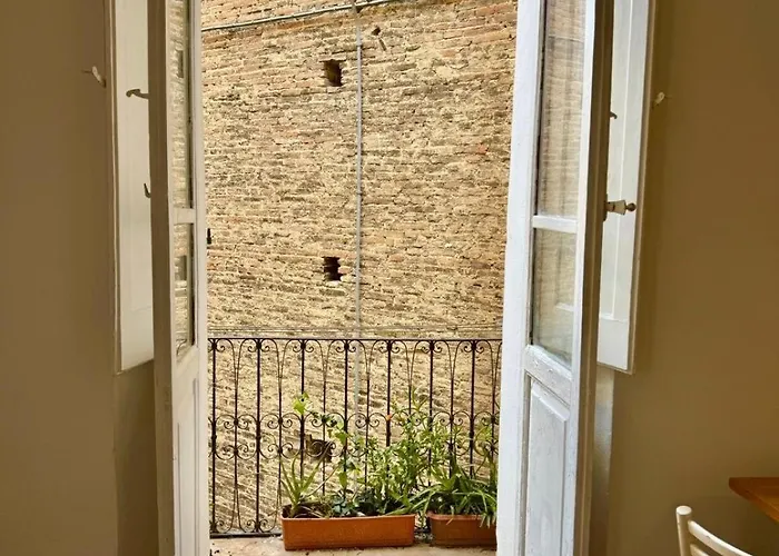 Historic Old Townhouse In Center Of * Κιέτι