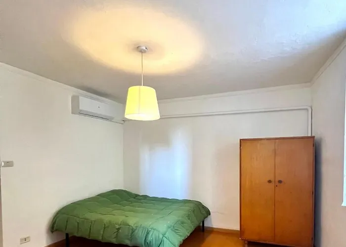 Historic Old Townhouse In Center Of Διαμέρισμα